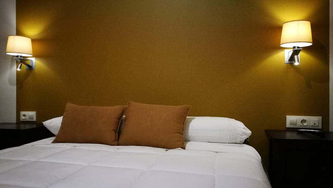 Hotel Moya Navalmoral De La Mata Buitenkant foto