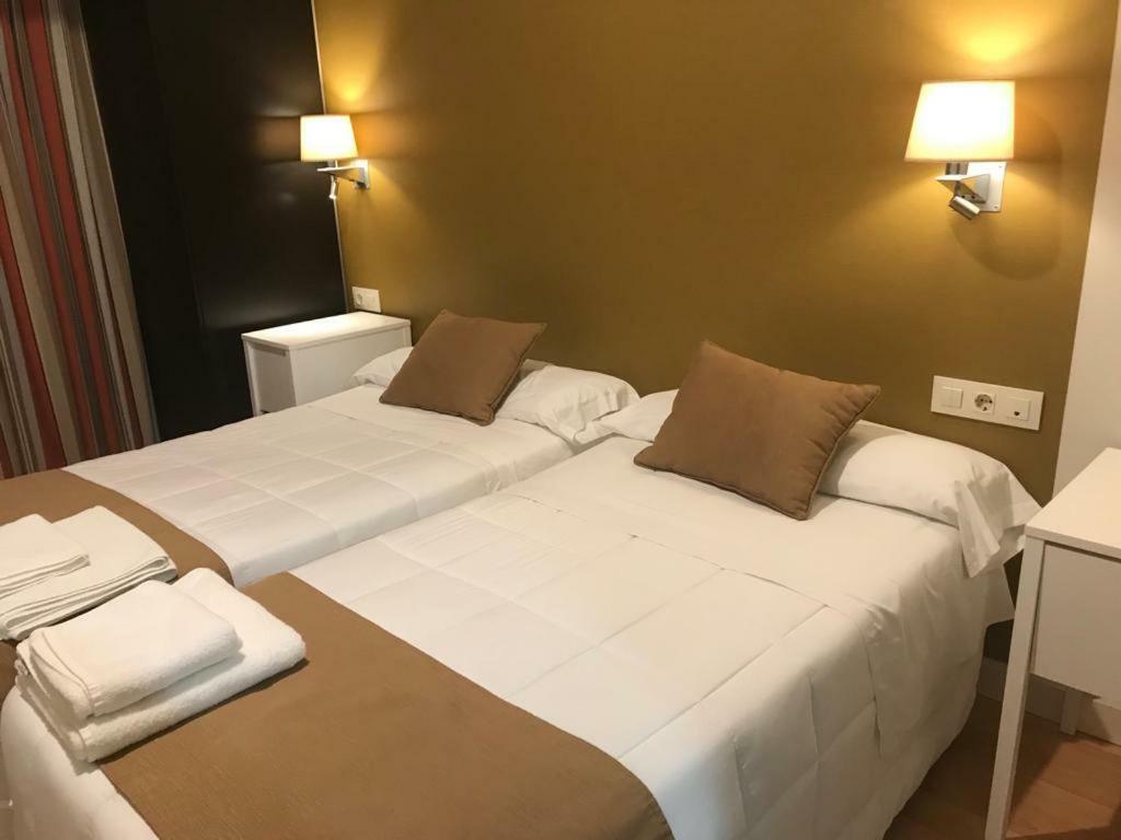 Hotel Moya Navalmoral De La Mata Buitenkant foto