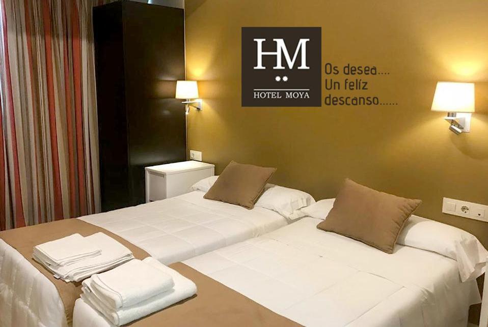 Hotel Moya Navalmoral De La Mata Buitenkant foto