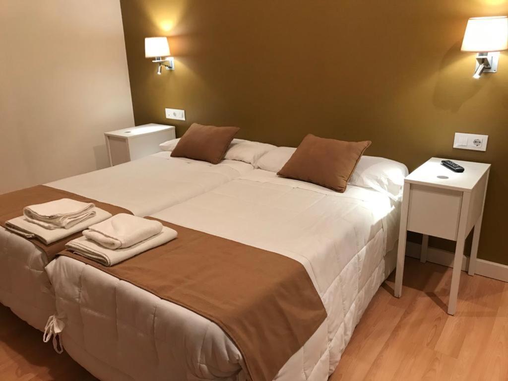 Hotel Moya Navalmoral De La Mata Buitenkant foto